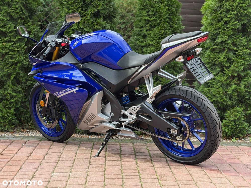 Yamaha YZF - 8
