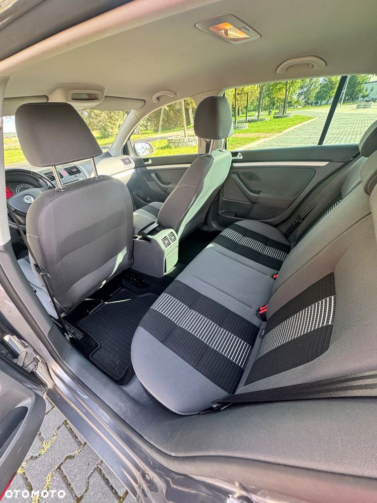 Volkswagen Golf 1.6 Automatik United - 10