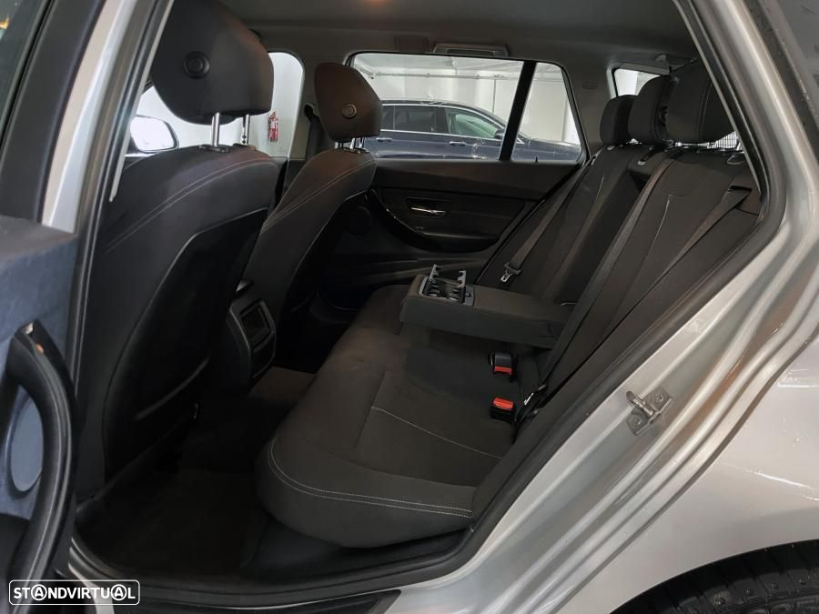 BMW 318 d Touring Line Sport - 17