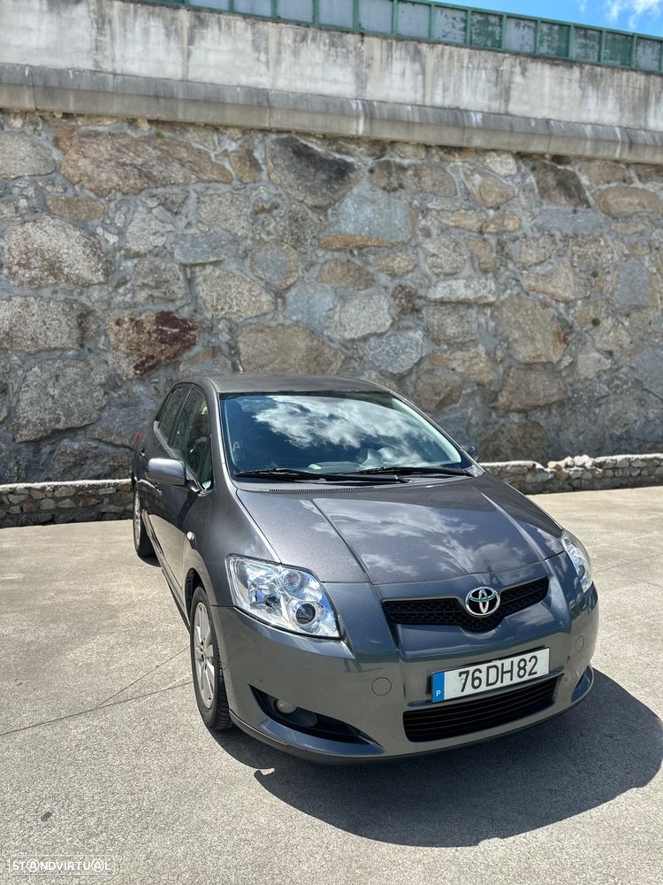 Toyota Auris 1.4 D-4D - 2