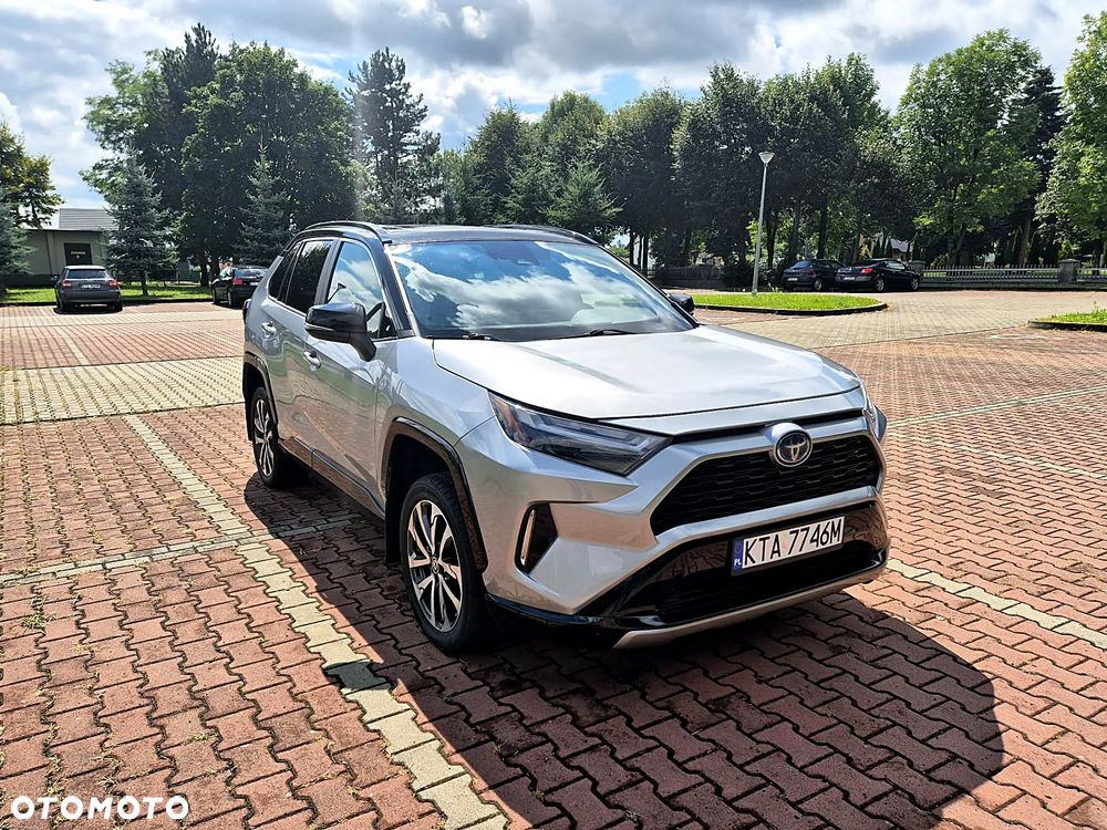Toyota RAV4 - 1