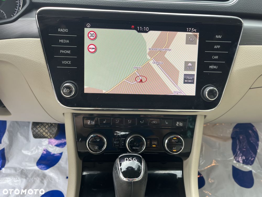 Skoda Superb 2.0 TDI DSG Premium Edition - 16