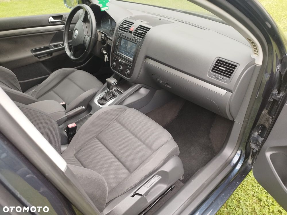 Volkswagen Golf - 9