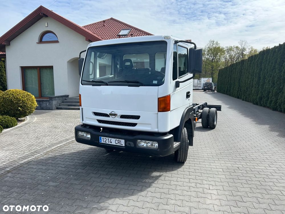 Nissan Atleon 56.120 DMC 3,5T - 3