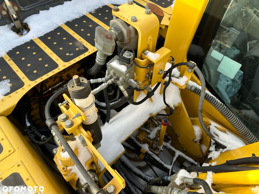 Komatsu PC 210 LC-11 - 23