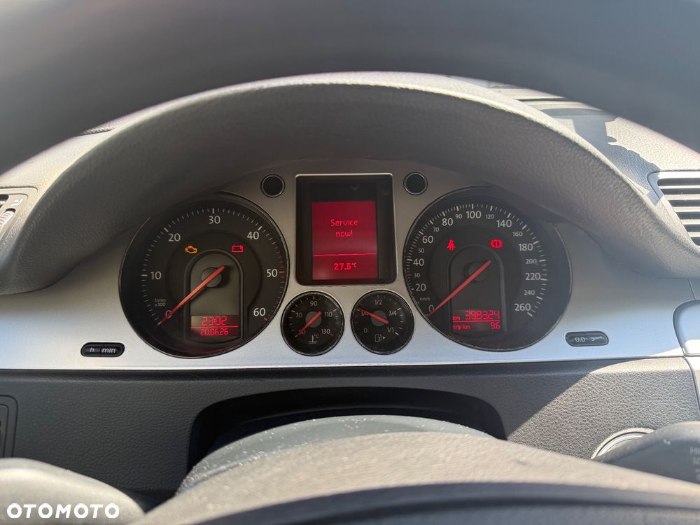 Volkswagen Passat 2.0 TDI Comfortline - 7