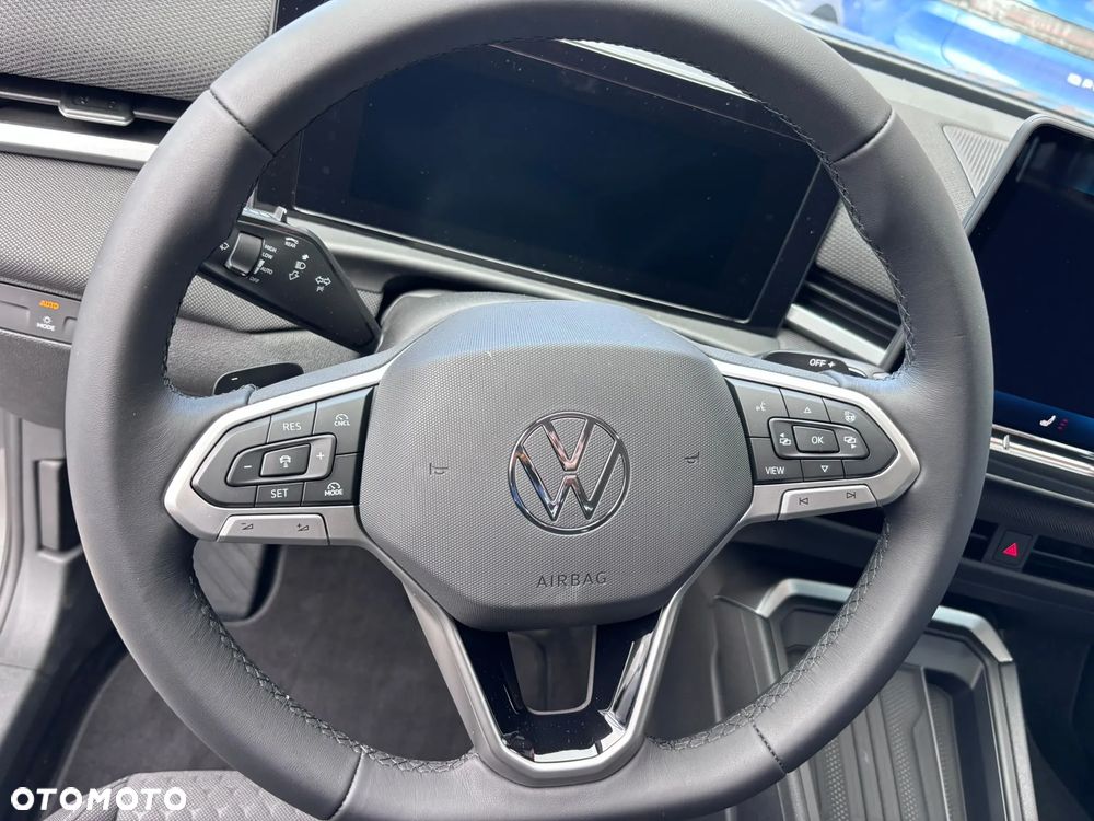 Volkswagen T-Roc 1.5 eTSI Life DSG - 13