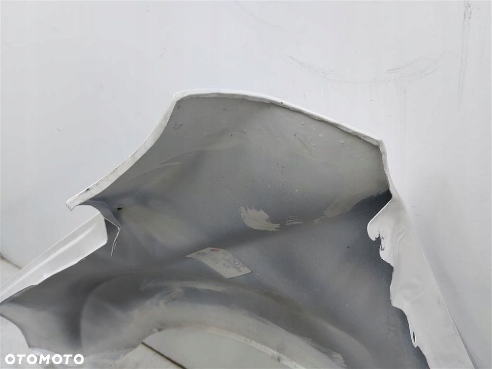 Błotnik przedni prawy Subaru Outback IV 2009-2015 BIAŁY - 2