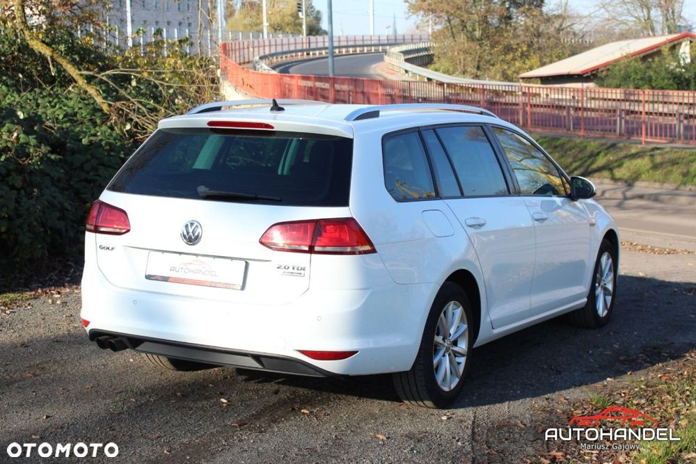 Volkswagen Golf - 6