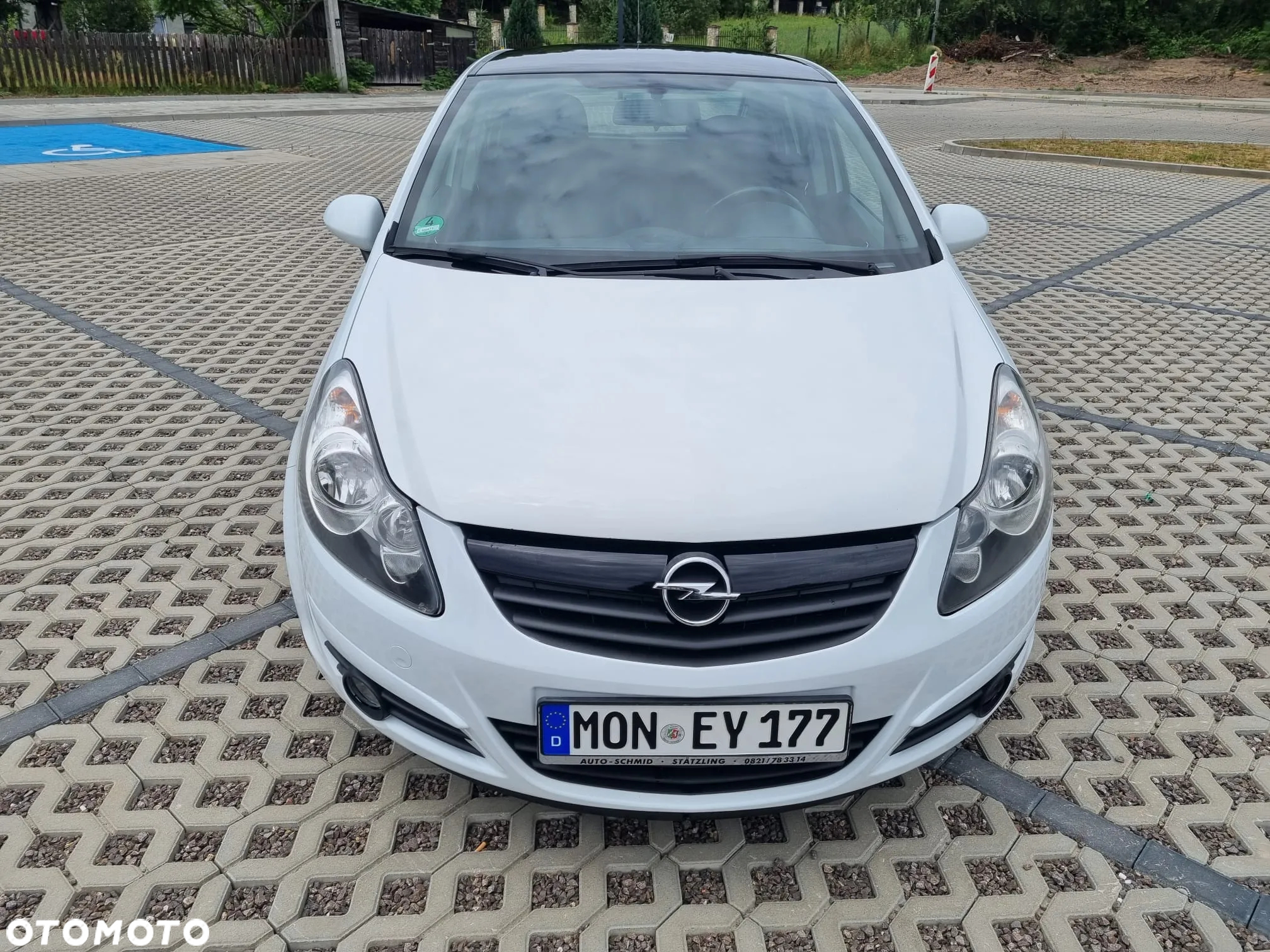 Opel Corsa 1.4 16V Cosmo - 15