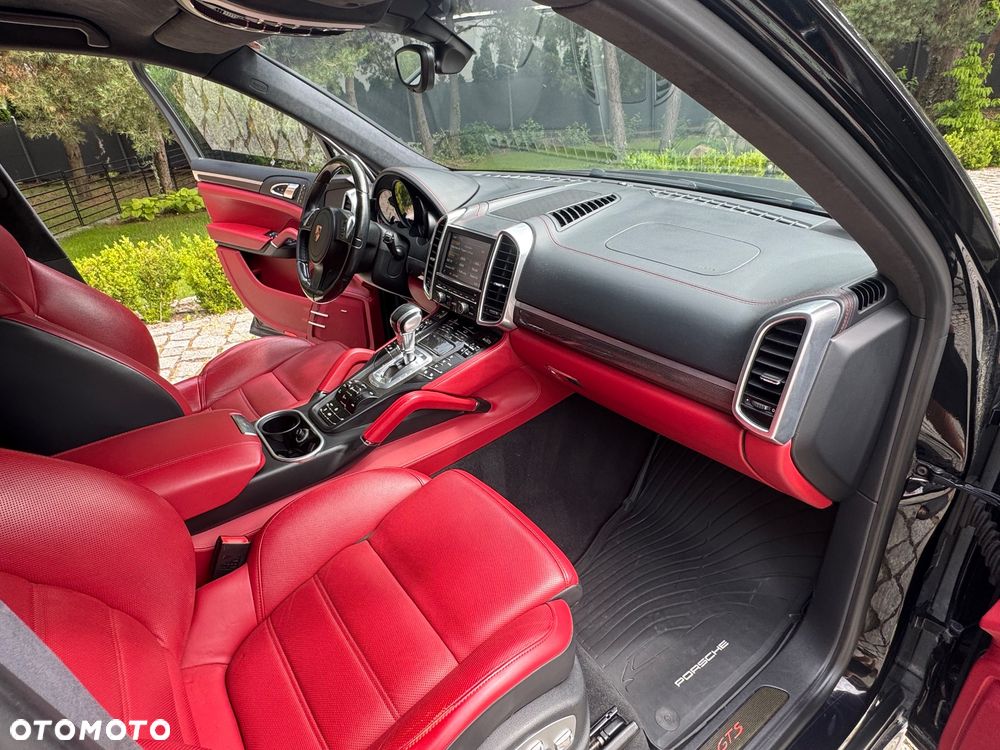 Porsche Cayenne GTS - 11