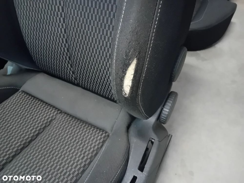fotele przód kanapa tył komplet Seat Exeo kombi materiał - 2