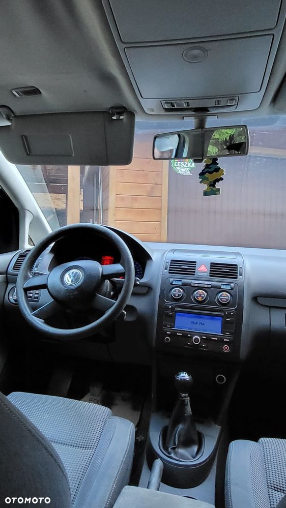Volkswagen Touran - 2