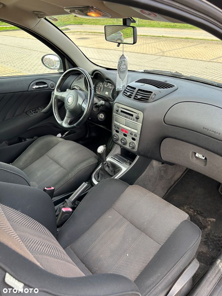 Alfa Romeo 147 - 9
