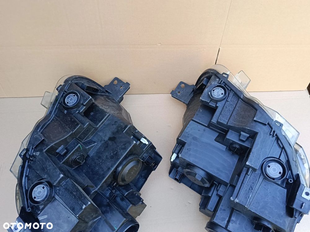 Lampa przednia prawa lewa Opel Combo E oryg - 7