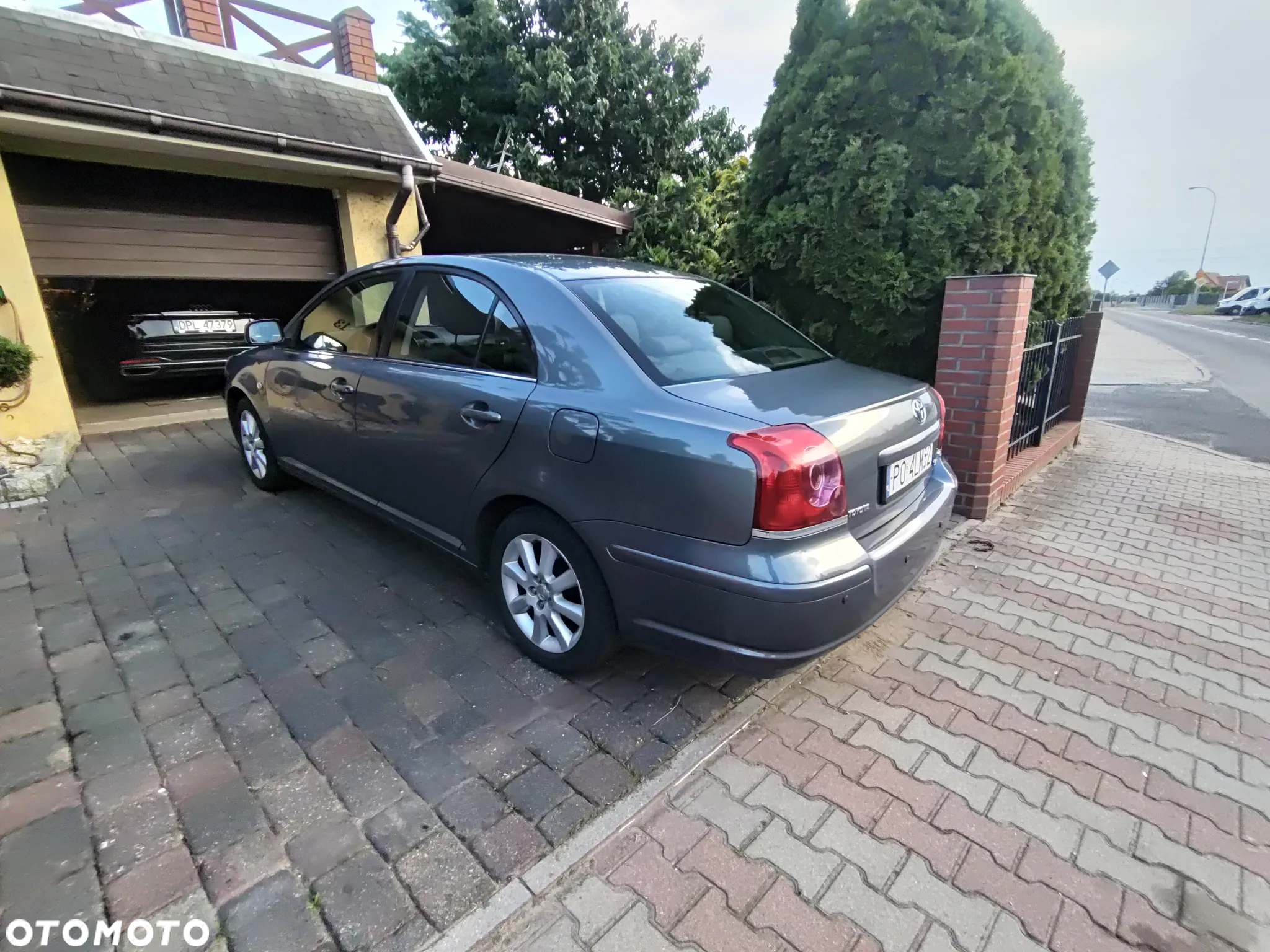 Toyota Avensis 2.0 VVT-i Prestige - 3