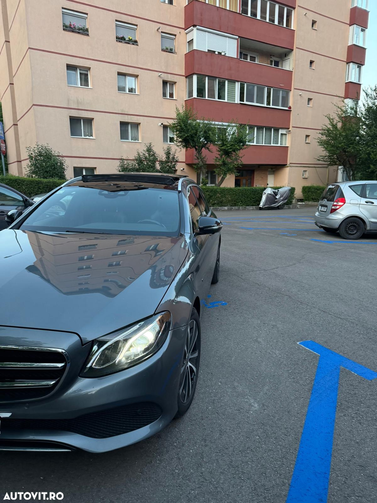 Mercedes-Benz E 300 de 4Matic T 9G-TRONIC Avantgarde - 6
