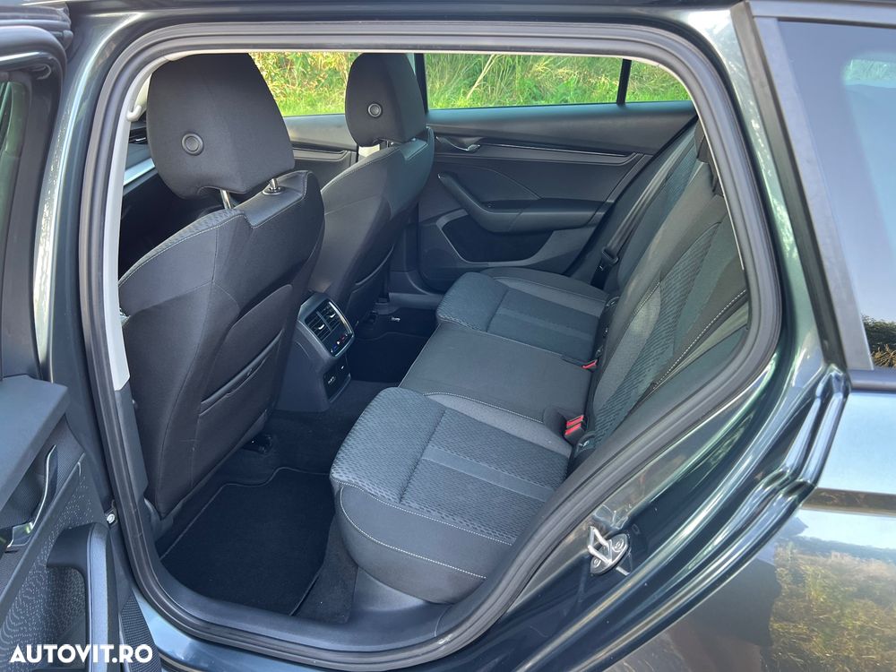 Skoda Octavia 2.0 TDI DSG Ambition - 11