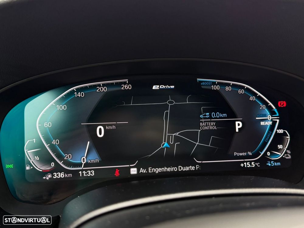 BMW 530 e Pack M - 32