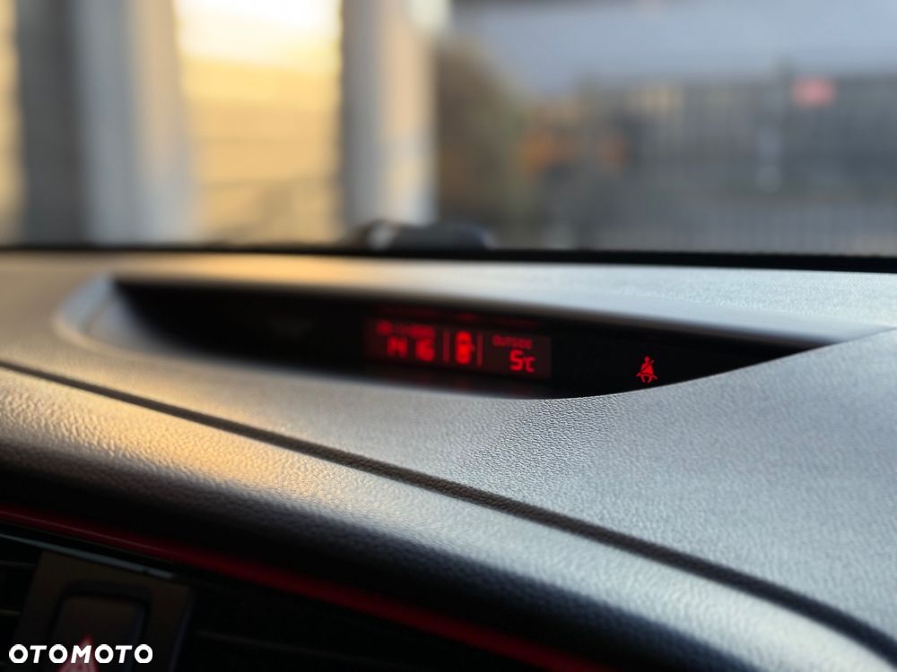 Kia Ceed 1.6 T-GDI GT-Track - 36