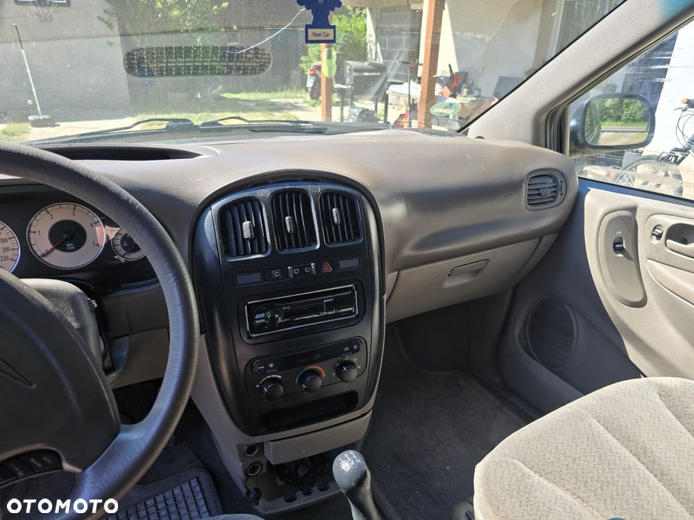 Chrysler Grand Voyager - 9