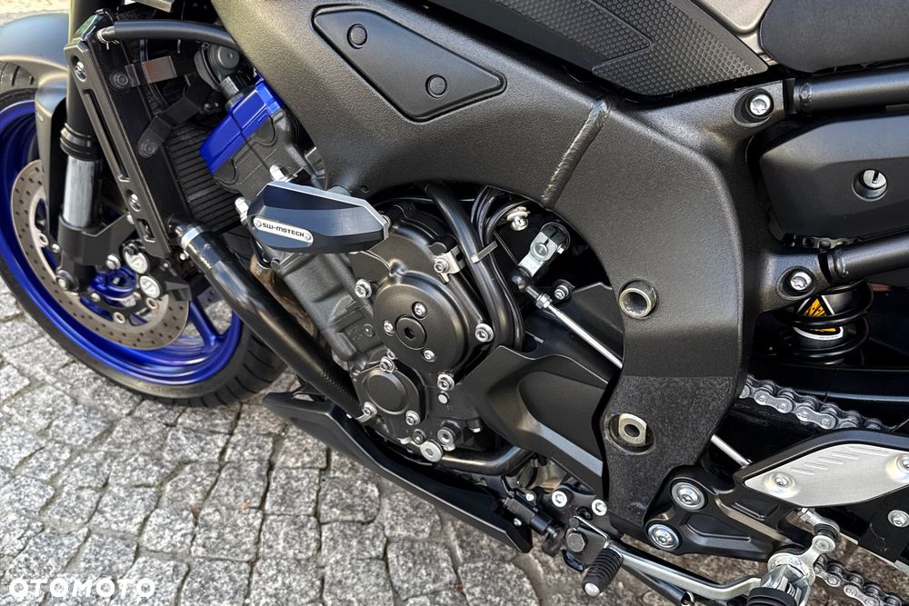 Yamaha FZ8 - 25