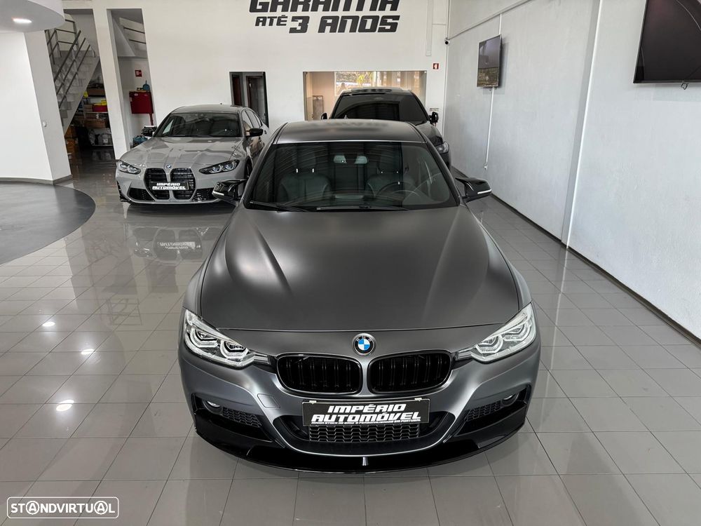 BMW 330 e iPerformance Pack M - 6