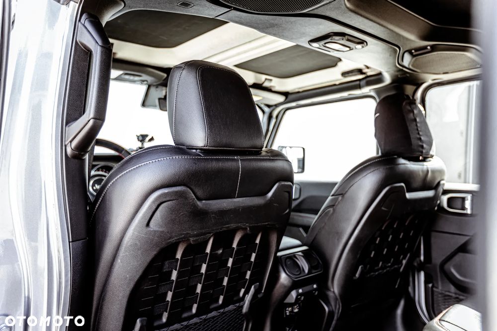 Jeep Wrangler - 37
