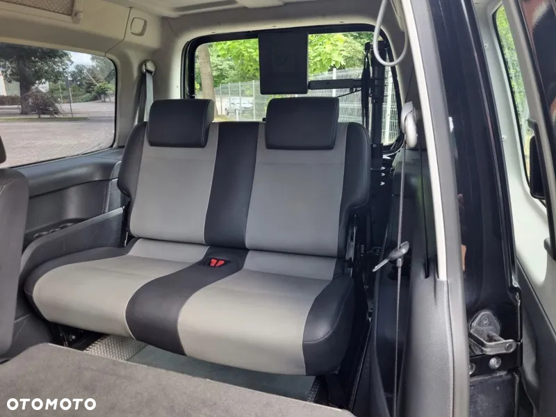 Volkswagen Caddy Maxi 2.0 TDI Comfortline DSG - 21