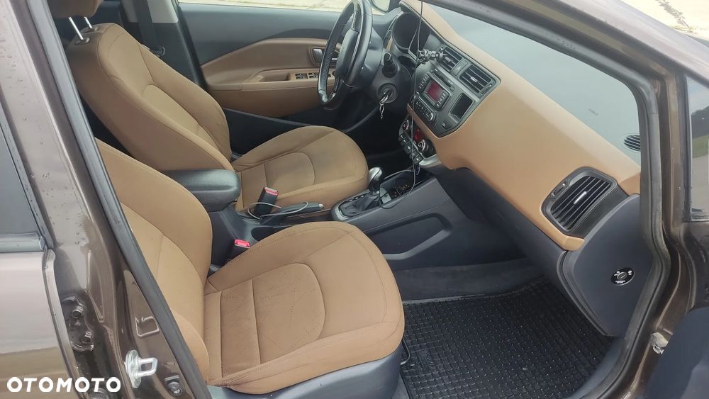Kia Rio - 7