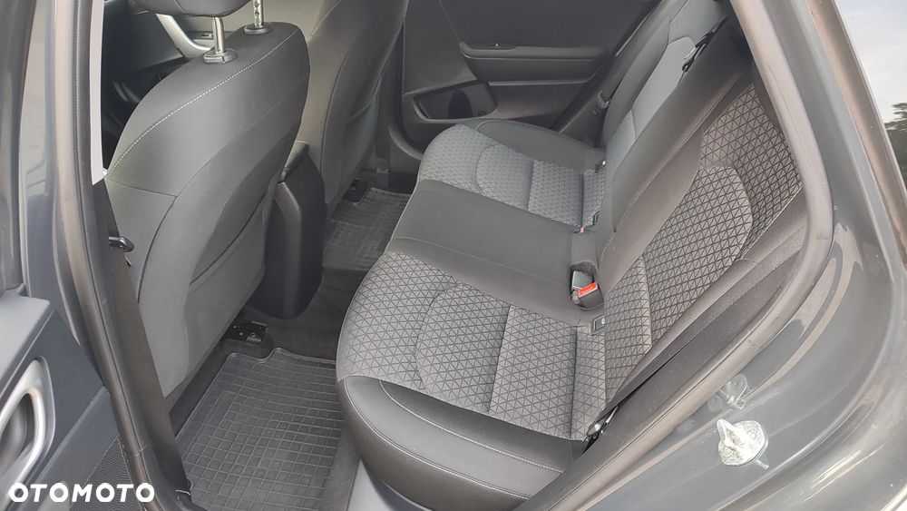 Kia Ceed 1.6 CRDi SCR M - 16