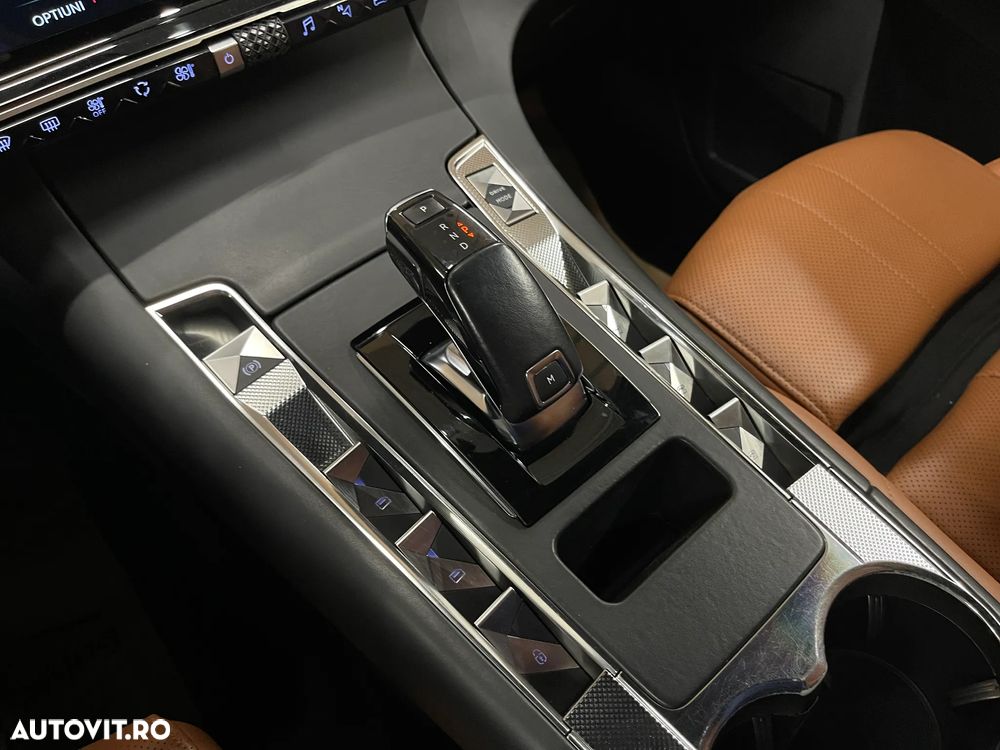 DS Automobiles DS 7 Crossback - 35