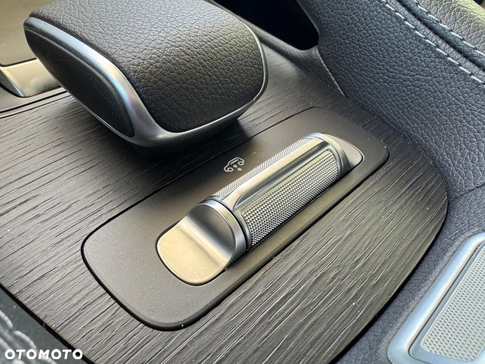 Mercedes-Benz GLE 300 d mHEV 4-Matic AMG Line - 28