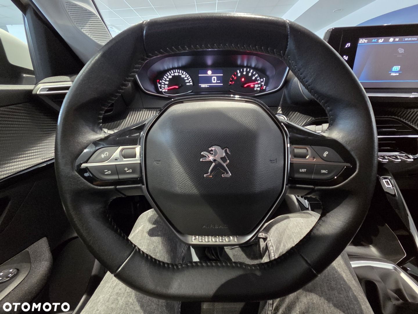 Peugeot 208 - 16