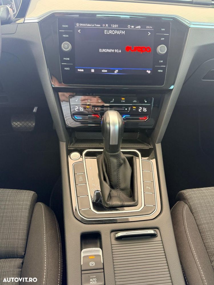 Volkswagen Passat 2.0 TDI SCR DSG Business - 9