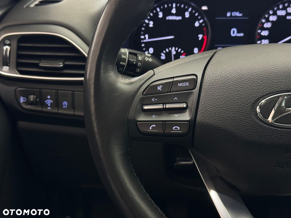 Hyundai i30 1.5 DPI Classic + - 22