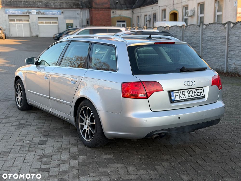 Audi A4 Avant 2.0 TDI - 4