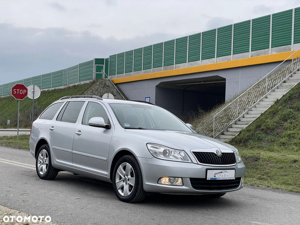 Skoda Octavia 2.0 TDI DPF Family Plus DSG - 4
