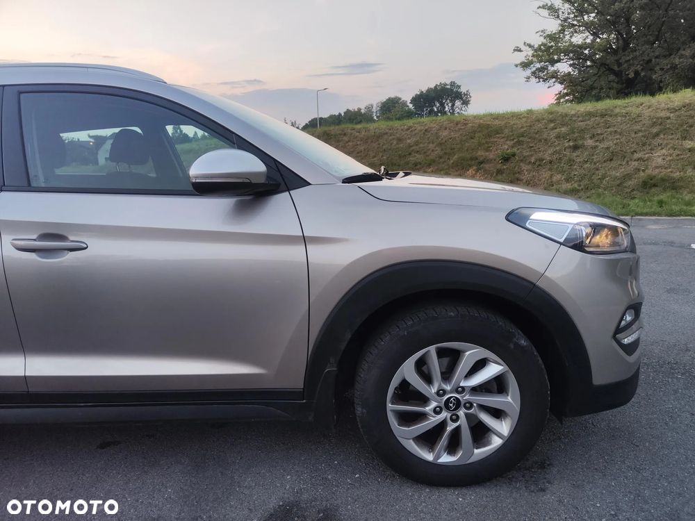 Hyundai Tucson 1.7 CRDI BlueDrive Design 2WD DCT - 16