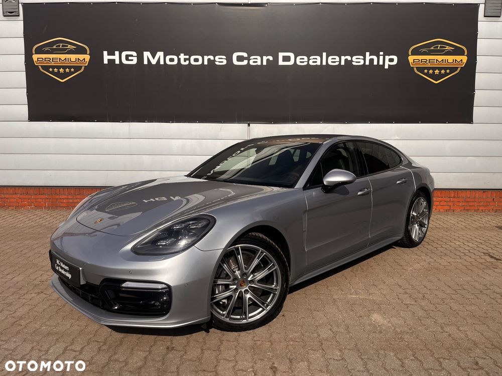 Porsche Panamera - 1