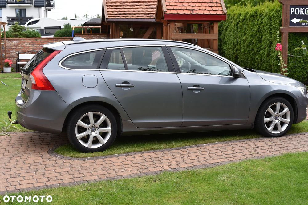 Volvo V60 D3 Geartronic Kinetic - 4