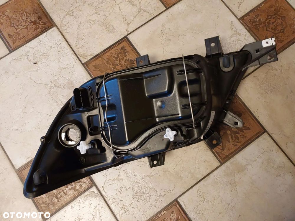 Reflektor Prawy  H1/H7, elektryczny, bez silnika, kolor wkładu: srebrny  MERCEDES SPRINTER 901, 902, 903, 904, 905 04.00-12.02 - 4