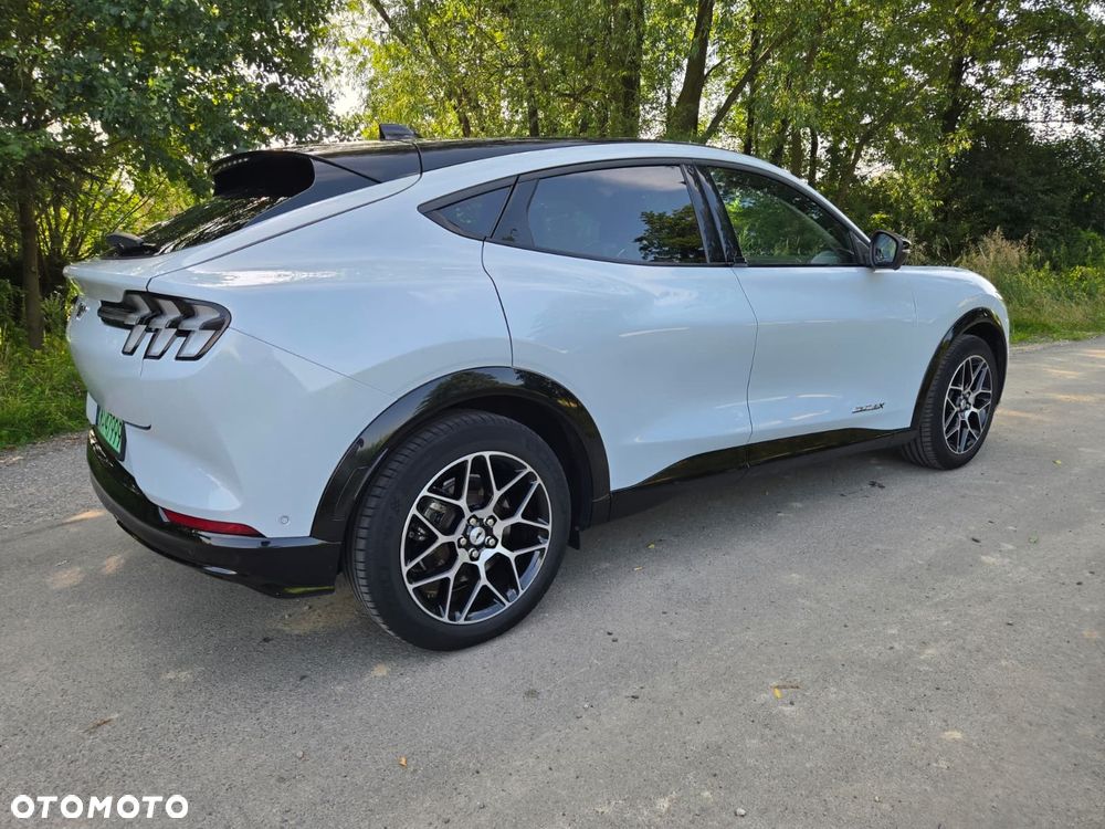 Ford Mustang Mach-E AWD PREMIUM - 19