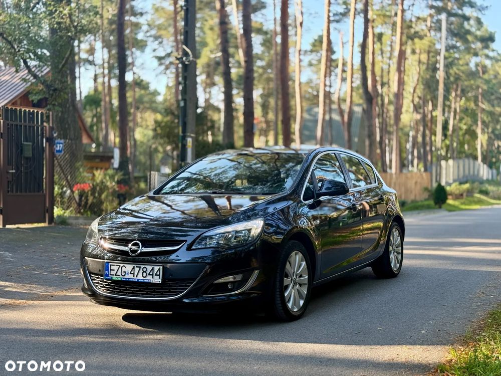 Opel Astra 1.4 T Cosmo - 1