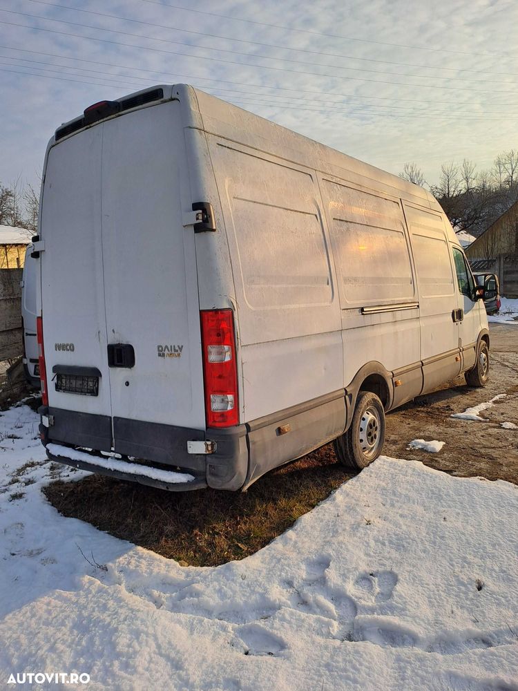 Dezmembrez Iveco daily mot 2.3hpi cutie semiautomata 2009 - 4