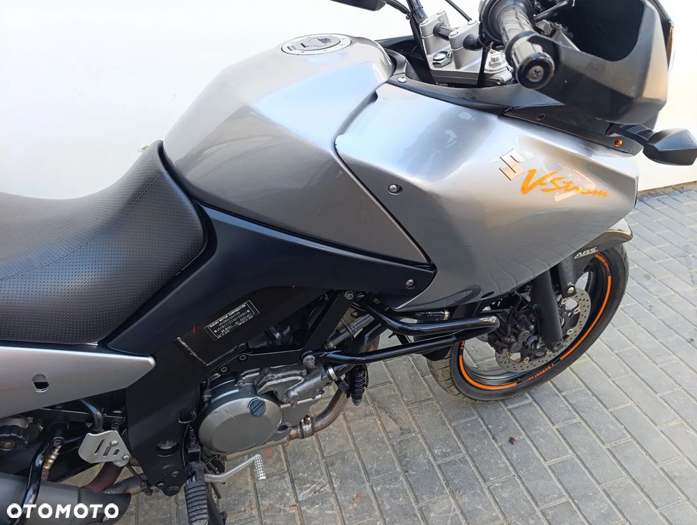 Suzuki V-STROM - 27