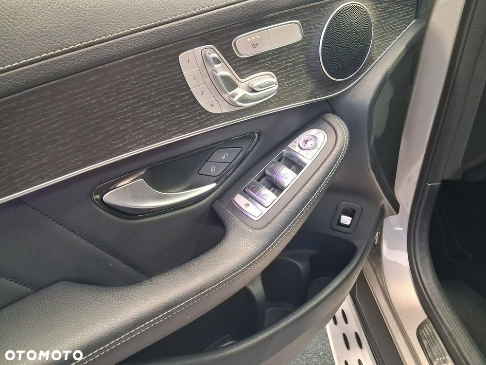 Mercedes-Benz GLC - 25