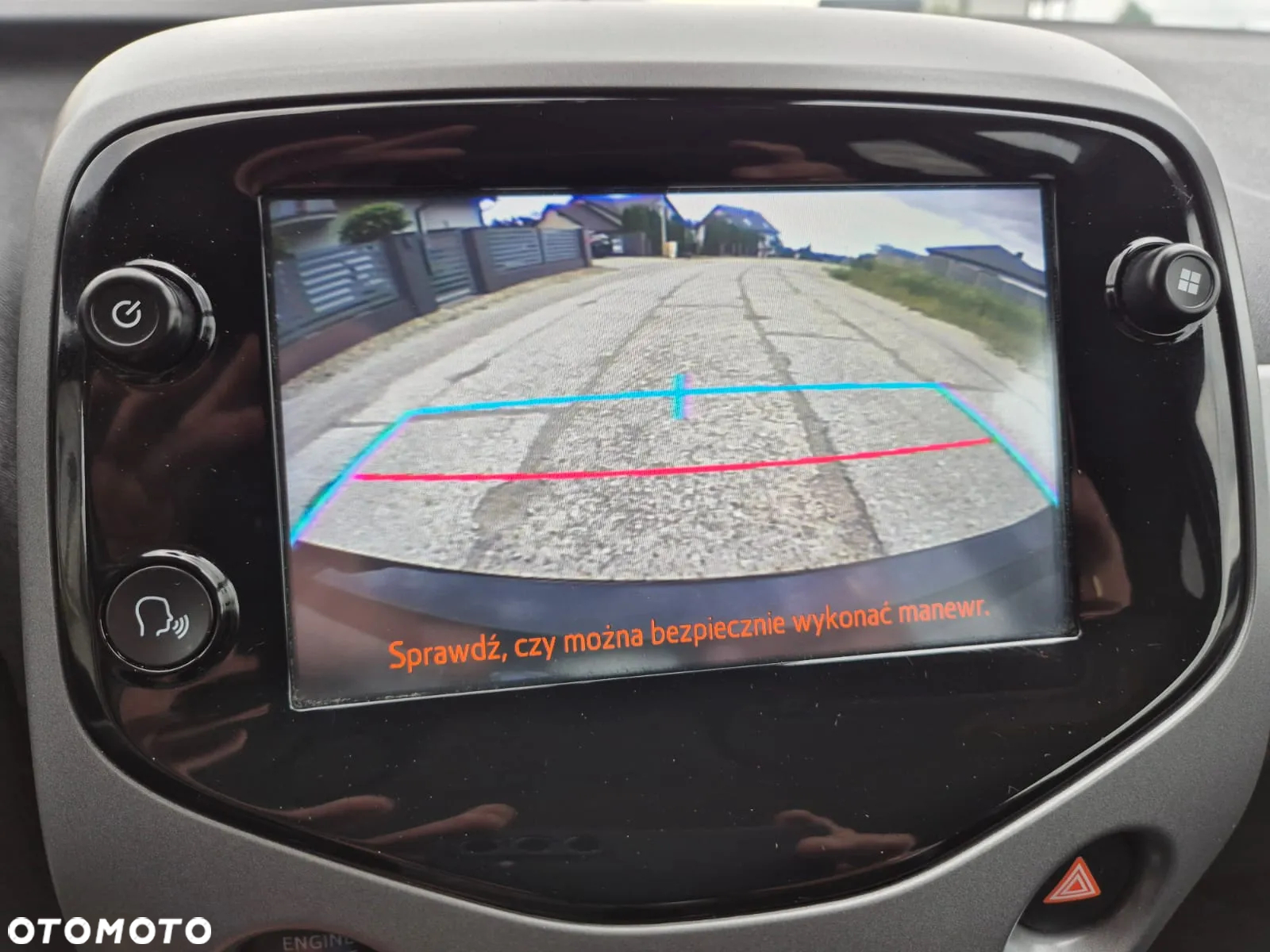 Toyota Aygo x.shift x-play connect - 15