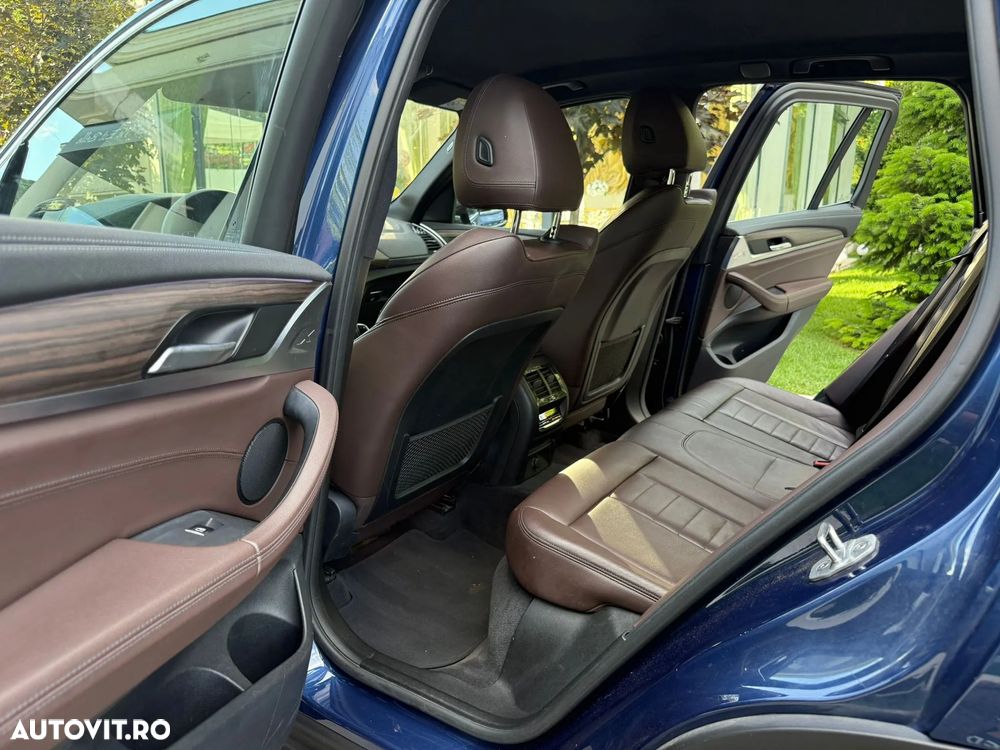 BMW X3 xDrive20d AT Luxury Line - 12