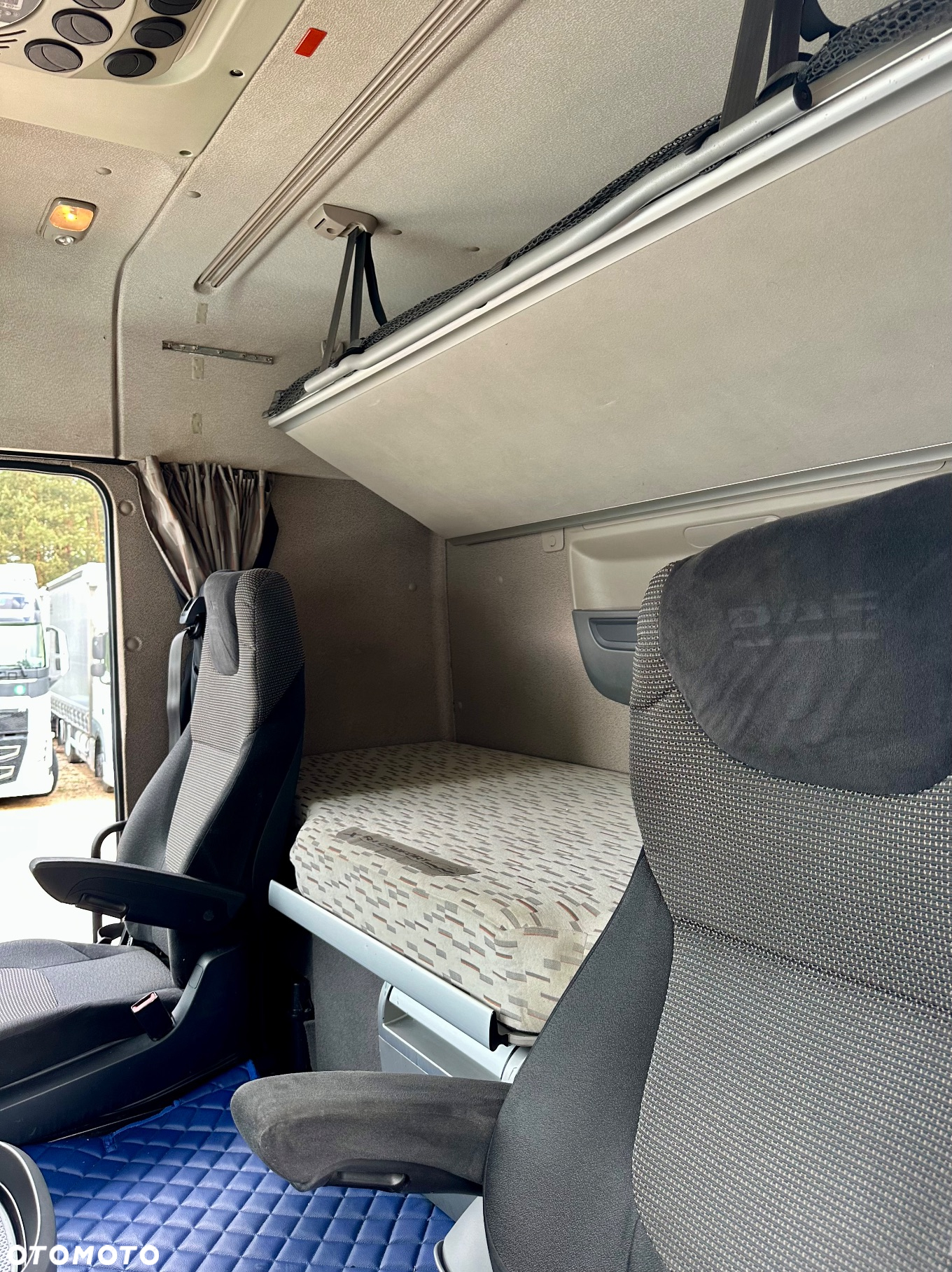 DAF XF460 SPACE CAB AUTOMAT STANDKLIMA FULLSPOJLERY XENON LED LONGCHASIS 2xALUTANK SKÓRA LODÓWKA WEBASTO 912000km FULLSERWIS DAF EURO 6 2016r IGŁA - 10